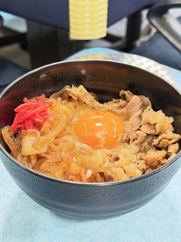 店内で食べられる牛丼